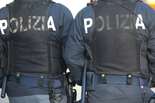 Γυναικοκτονία στην Ιταλία: 50χρονη δολοφονήθηκε με δεκάδες μαχαιριές